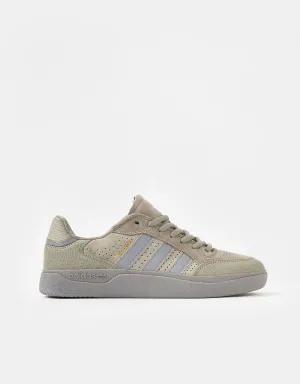 adidas Tyshawn Low Skate Shoes - Silver Pebble/Grey/Gold Metallic