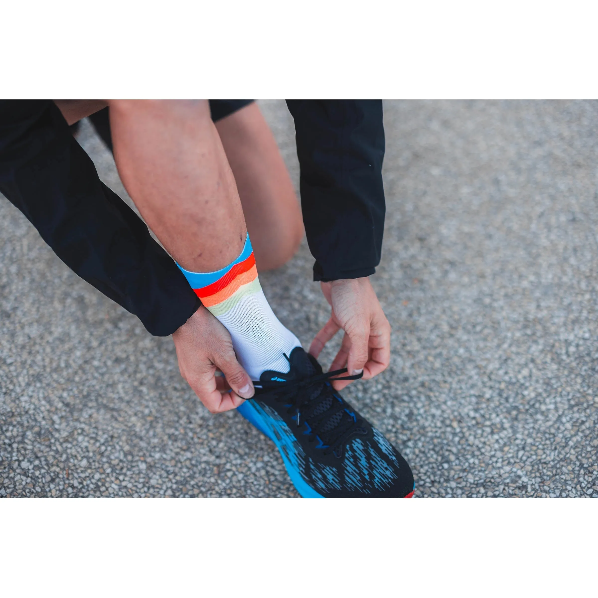 INCYLENCE RUNNING GRADES SOCKS - BLUE INFERNO