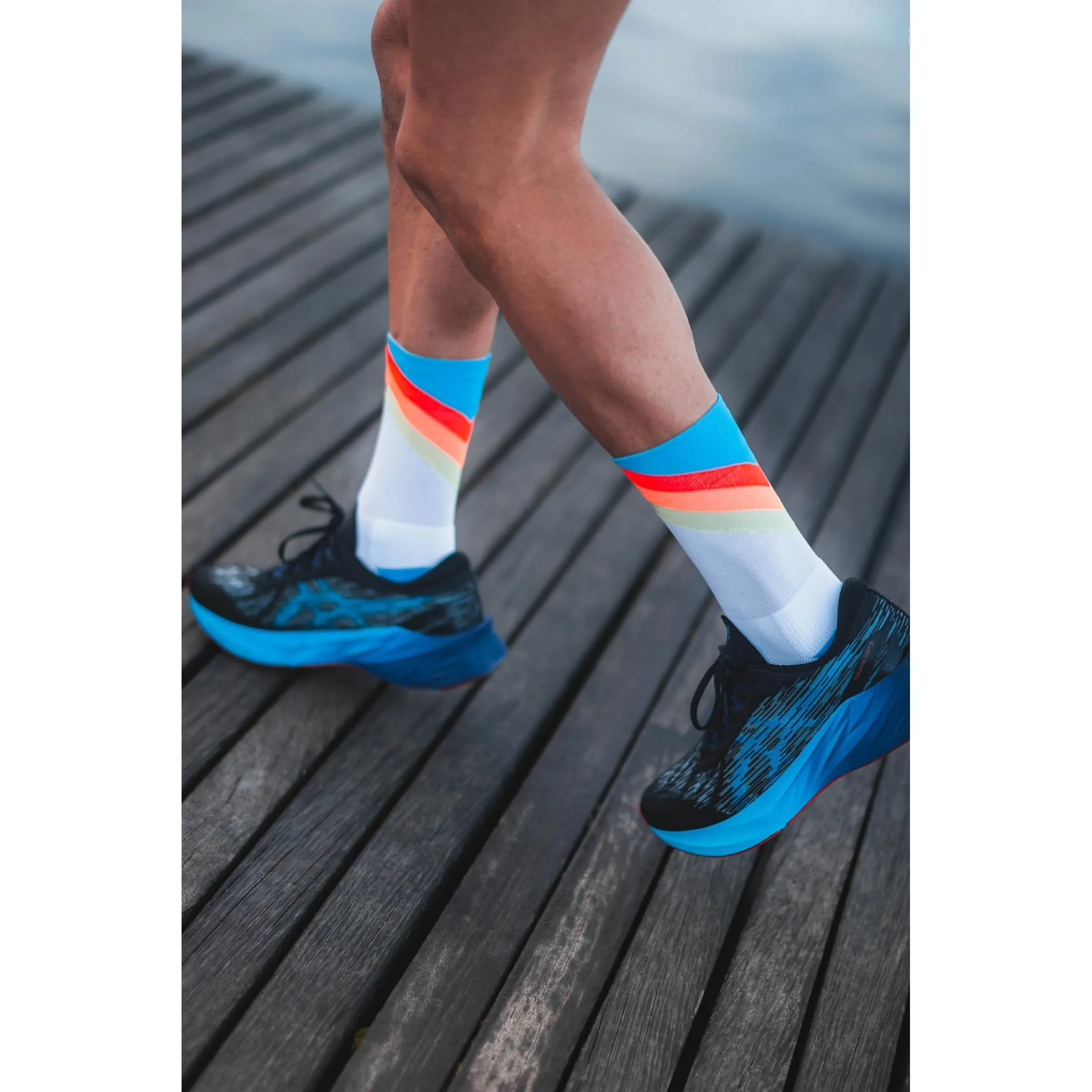 INCYLENCE RUNNING GRADES SOCKS - BLUE INFERNO