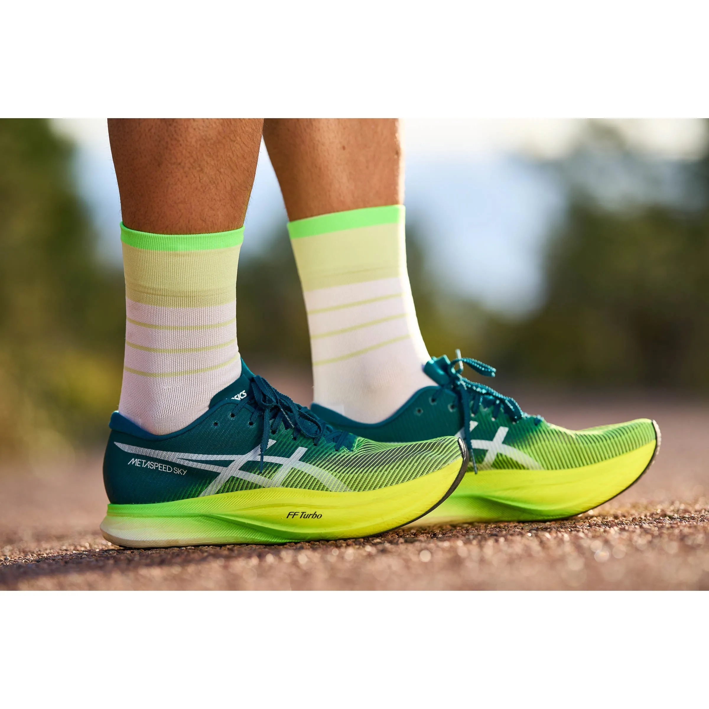 INCYLENCE ULTRALIGHT SOCKS - STRIPES V2 GREEN