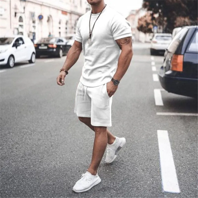 Men Round Neck Slim Tee & Drawstring Side Pocket Sports Shorts