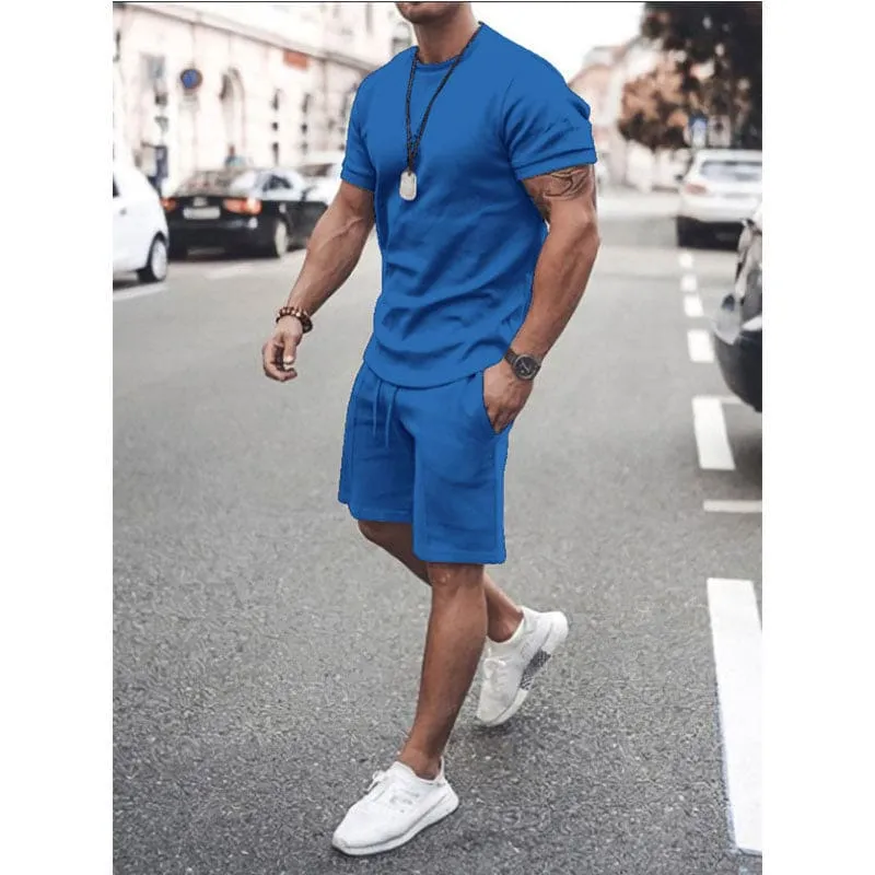 Men Round Neck Slim Tee & Drawstring Side Pocket Sports Shorts