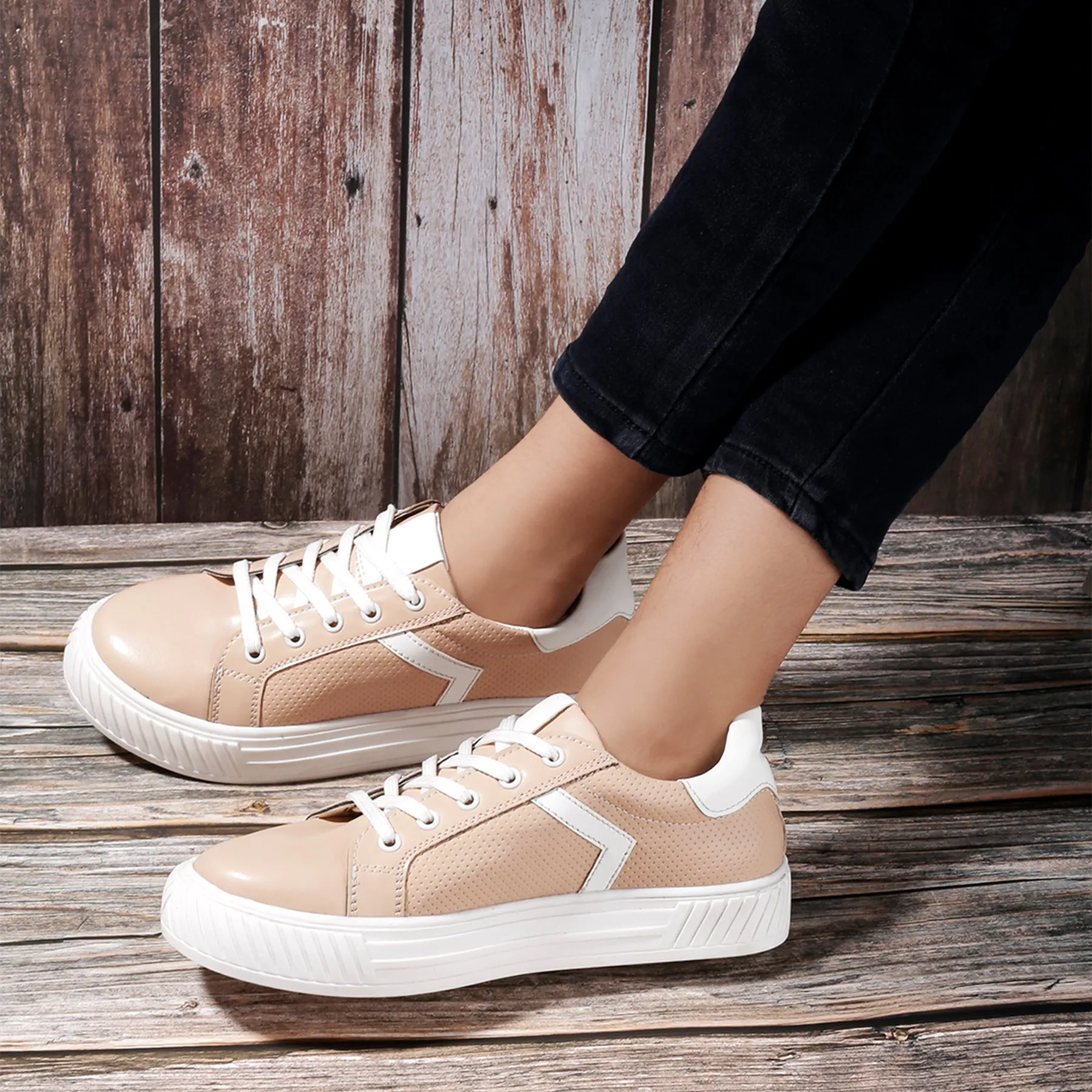 New Fashionable Stylish Women's Casual Sneaker Shoes