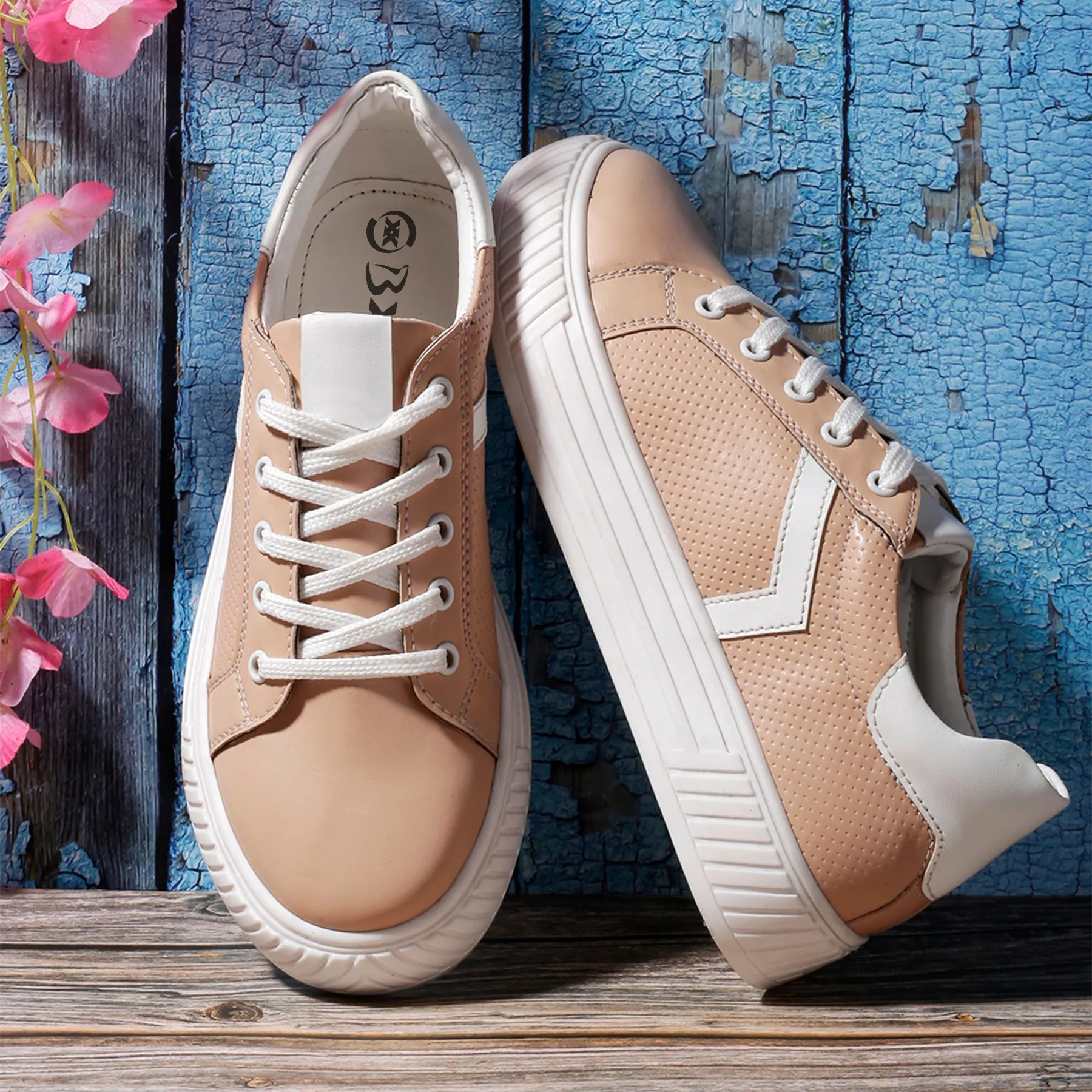 New Fashionable Stylish Women's Casual Sneaker Shoes