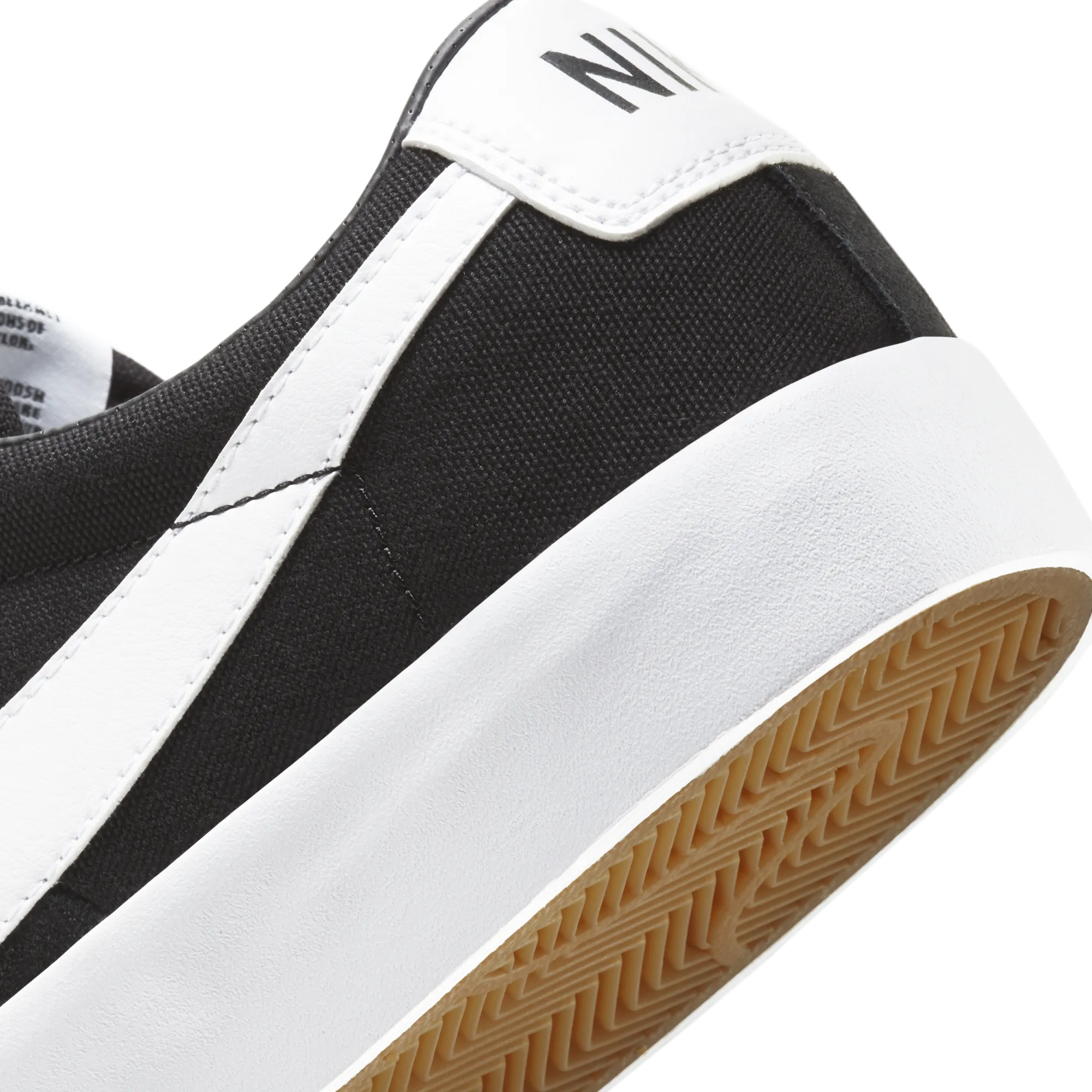 Nike SB Blazer Low Pro GT Black/White