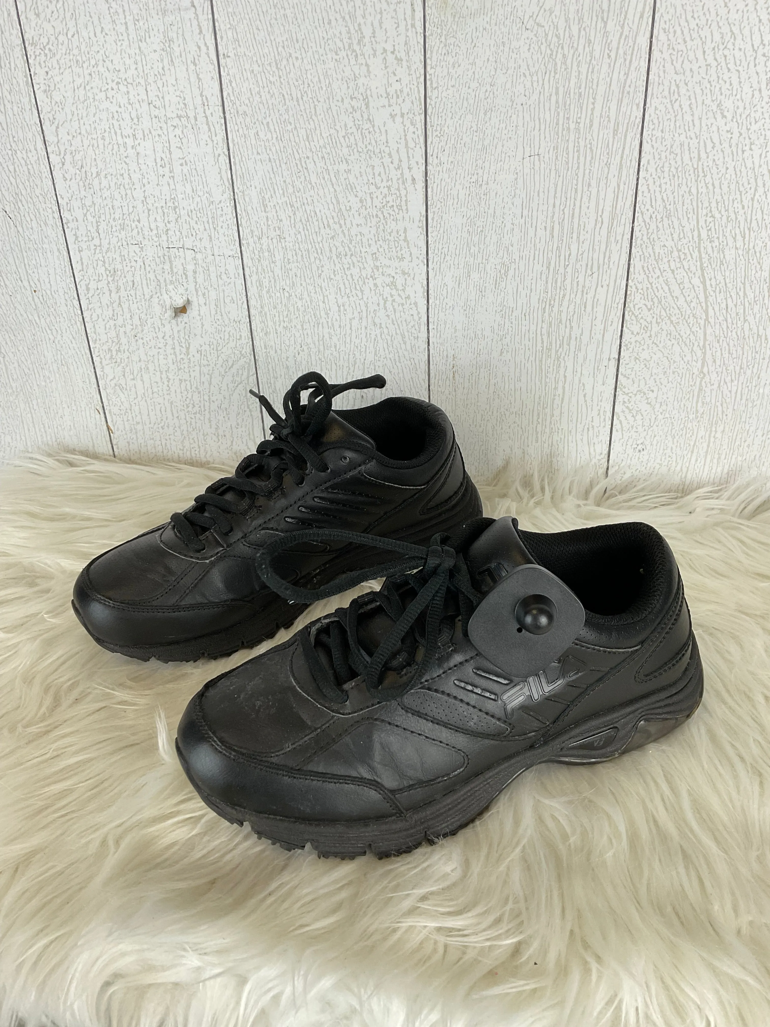 Shoes Athletic By Fila In Black, Size: 8