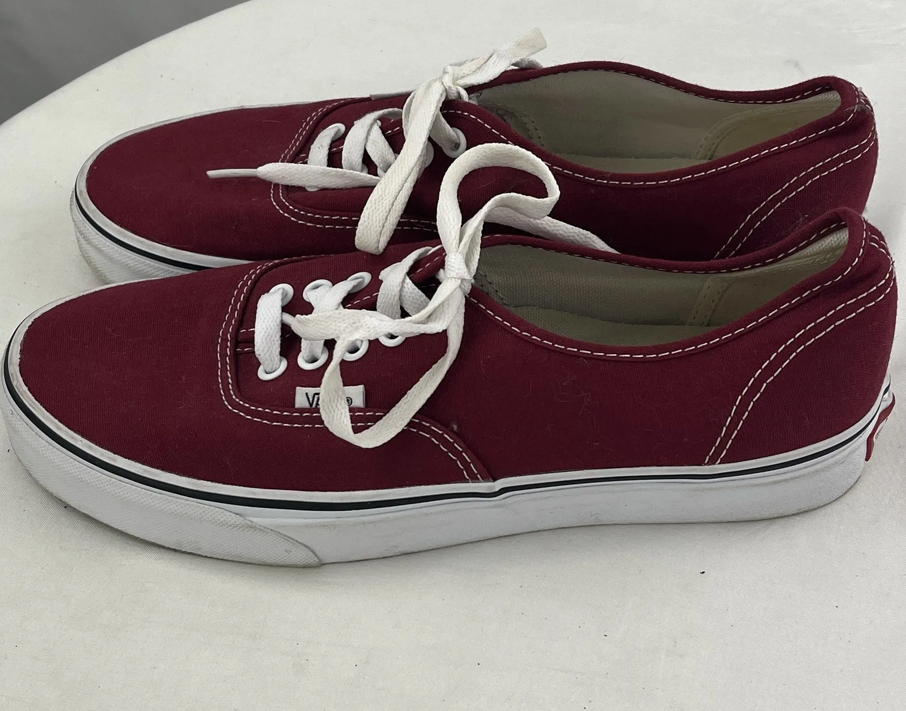 Van's Unisex Off The Wall Red Canvas Low Top Skate Shoes Men 9/Women 10.5 NWOB