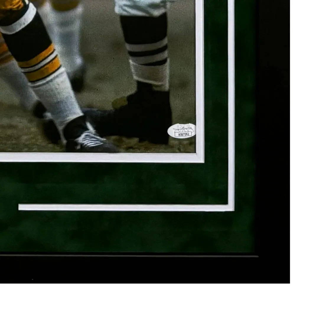 Willie Davis HOF 81 Hand Signed & Framed Green Bay Packers 16x20 Football Photo