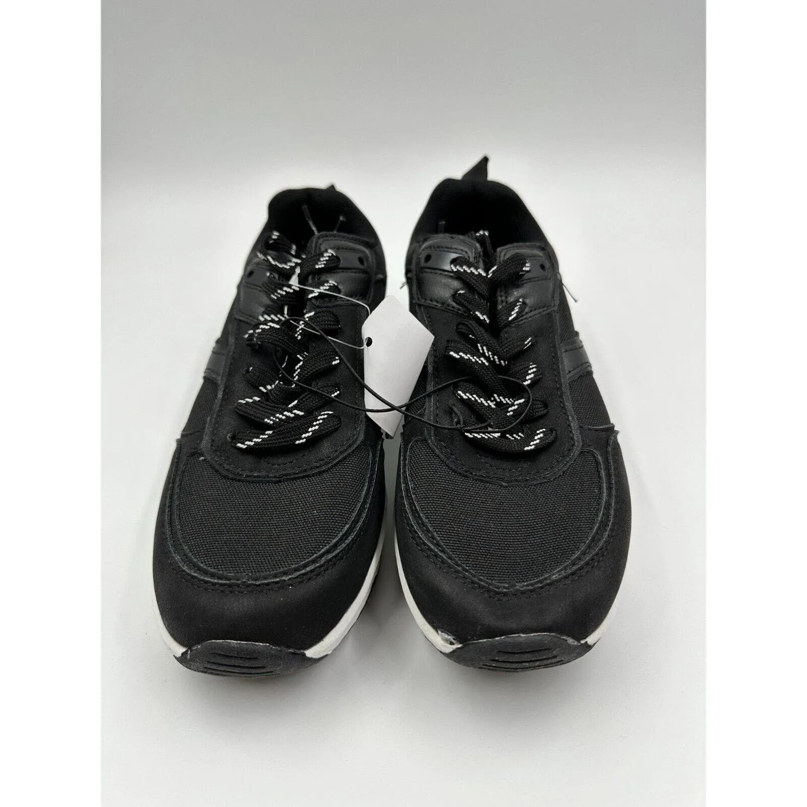 Women's Size 8, Black & White Sneakers